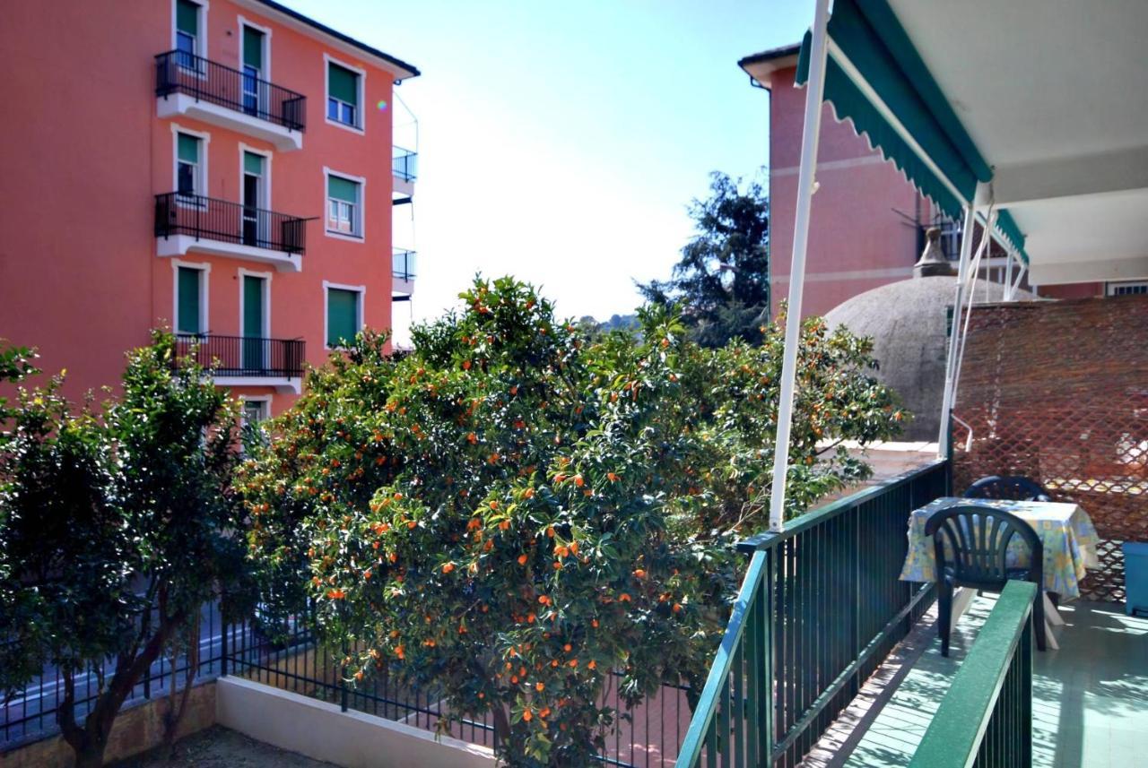 Appartamenti Con Giardino E Posto Auto Per Famiglie Finale Ligure Exteriör bild