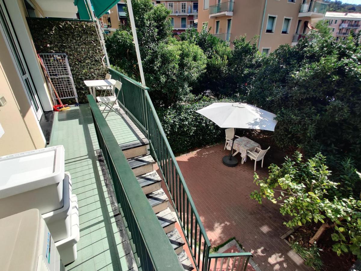 Appartamenti Con Giardino E Posto Auto Per Famiglie Finale Ligure Exteriör bild
